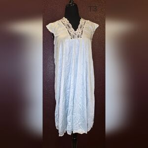 Elegant Light Blue Lace Trim Nightgown With Robe